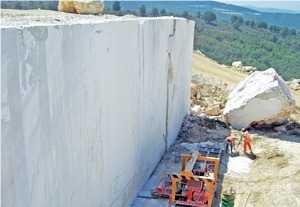 Crema Rosa Marble